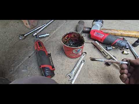 How to replace a/c compresor nisan titan.  It is a lot easy that what it looks. 