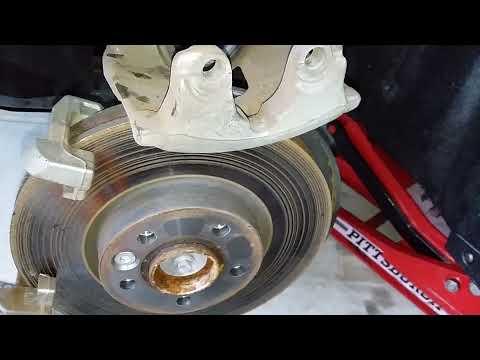 VOLVO S60 T5 2015 FRONT BRAKE PADS REPLACEMENT
