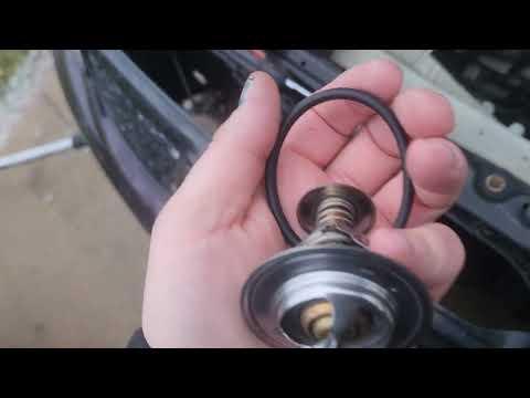Toyota Corolla S 1.8l thermostat replacement