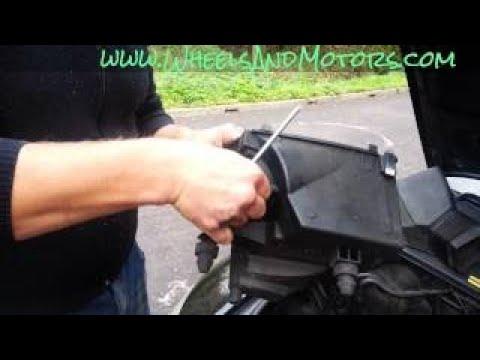 How to change Mass Air Flow (MAF) sensor on Audi A6 (C6 4F)