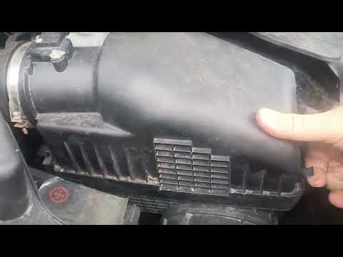 How to change the engine air filter on a 2017 to 2024 Honda Ridgeline no tools needed