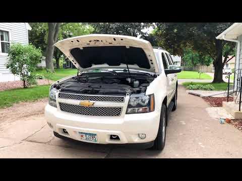 How to Replace the Engine Air Filter on a 2008 Chevrolet Tahoe