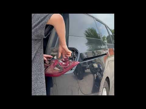 How to change a brake light on a 2016 Kia Sedona.