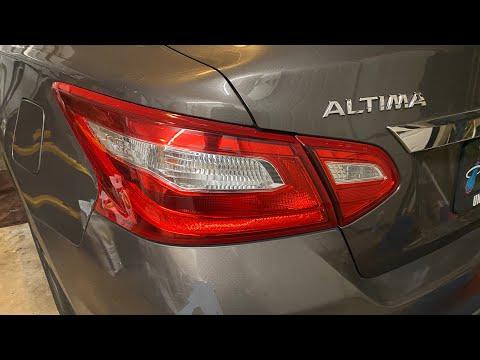 How to Replace Turn Signal and Reverse Bulbs - 2017 Nissan Altima