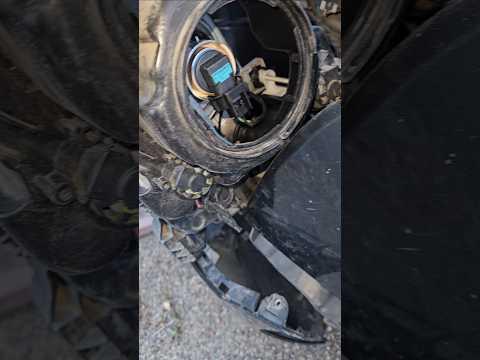 How to Replace Front Turn Signal Bulbs on a 2016 Cadillac SRX