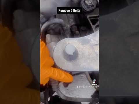 How to Replace #startmotor on a #golf #gti #mechanic #carproblems #howto #diy #mrmobilemechanic #vw