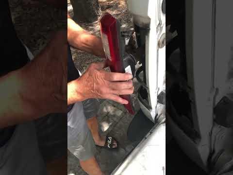 How to Replace Rear Turn Signal Bulbs on a 2016 Ford F-250 Super Duty
