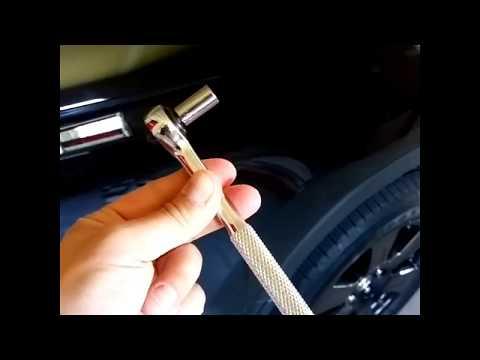 How to replace taillight bulbs in 2017/2018 Honda Ridgeline