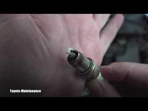 2007 TOYOTA RAV4 spark plugs replacement