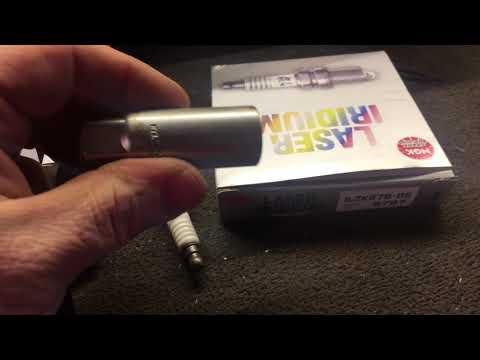How to Replace Spark Plugs on a 2013 Honda CR-V
