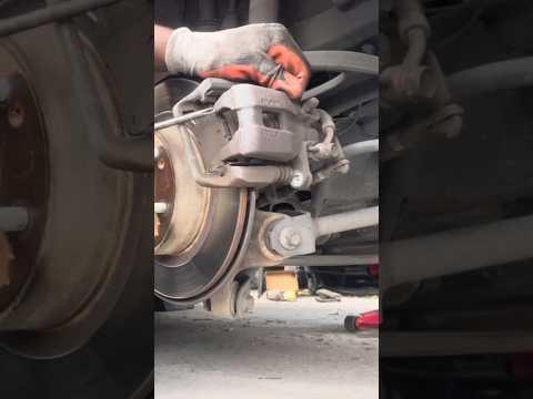 2017 Honda Accord Rear brake pads replacement