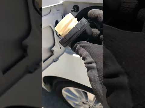 How to Replace the Fuel Cap on a 2018 Toyota Sienna (Fix EVAP Leak & Check Engine Light)